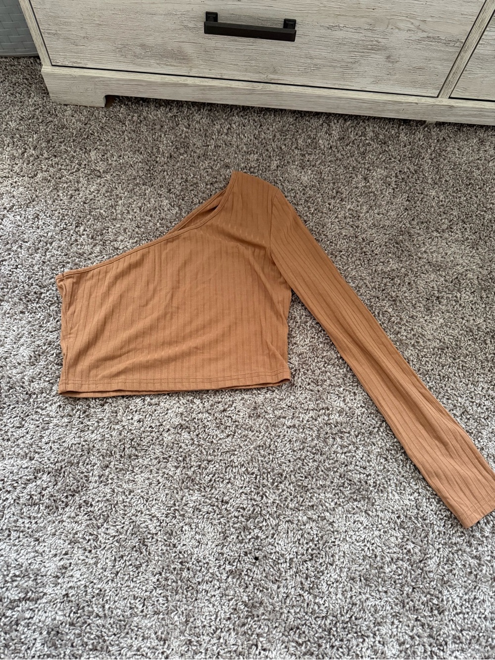 One-Shoulder Ribbed Crop Top